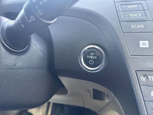 Used 2010 Toyota Prius Three FWD image 22