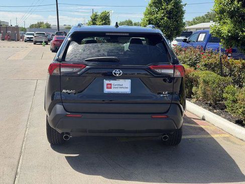 Certified 2025 Toyota RAV4 LE image 5