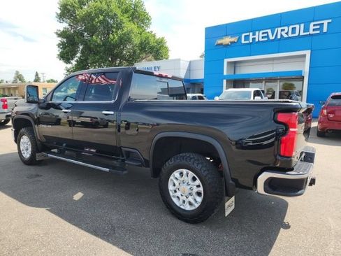 Used 2024 Chevrolet Silverado 2500 LTZ w/ LTZ Plus Package AWD/4WD image 3