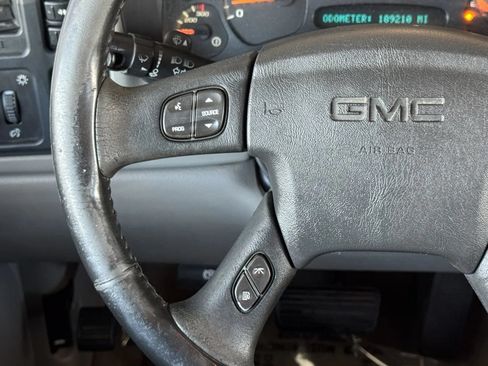 Used 2005 GMC Sierra 2500 SLE w/ Skid Plate Package AWD/4WD image 19