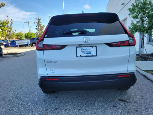 Used 2024 Honda CR-V EX-L image 5