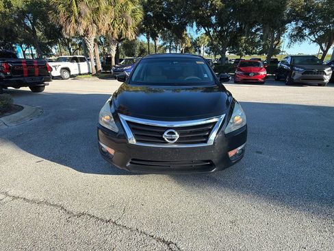 Used 2015 Nissan Altima 2.5 SV w/ Convenience Package FWD image 5
