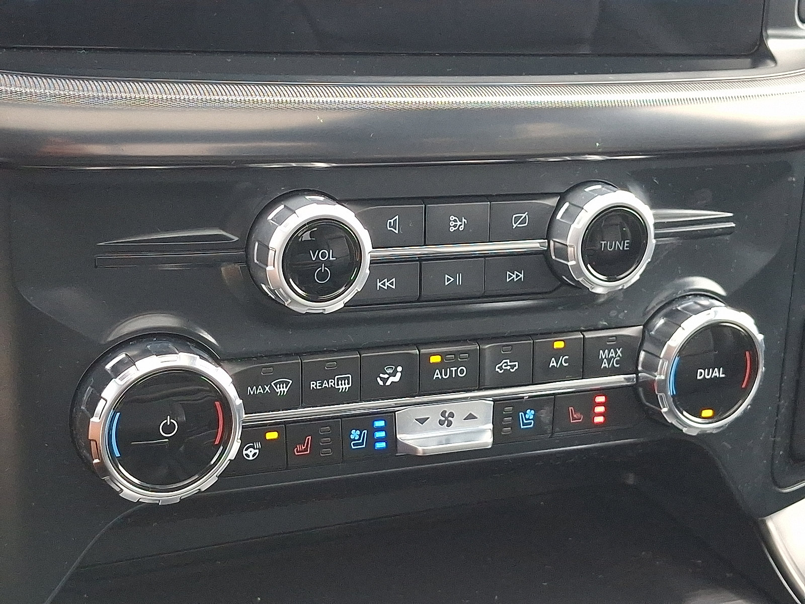 Used 2024 Ford F150 Lariat w/ Equipment Group 502A High AWD/4WD image 16