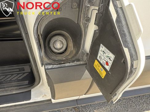 Used 2023 Ford Transit 250 Medium Roof AWD w/ Load Area Protection Package image 17
