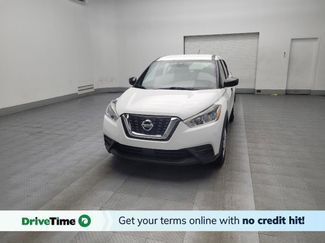 Used 2020 Nissan Kicks S image 1