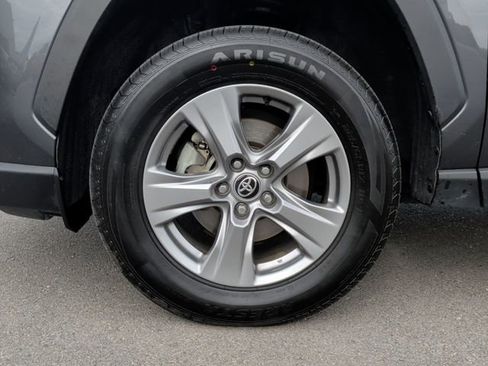Used 2024 Toyota RAV4 XLE FWD image 9