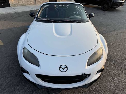 Used 2014 MAZDA MX-5 Miata Club RWD image 2