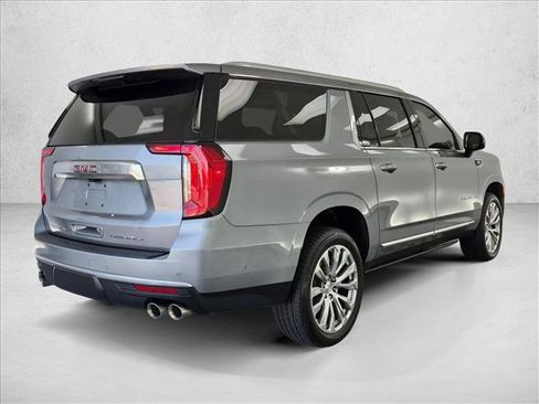 Used 2024 GMC Yukon XL Denali w/ Advanced Technology Package AWD/4WD image 5