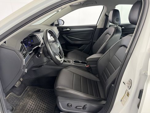 Used 2023 Volkswagen Jetta SE FWD image 7