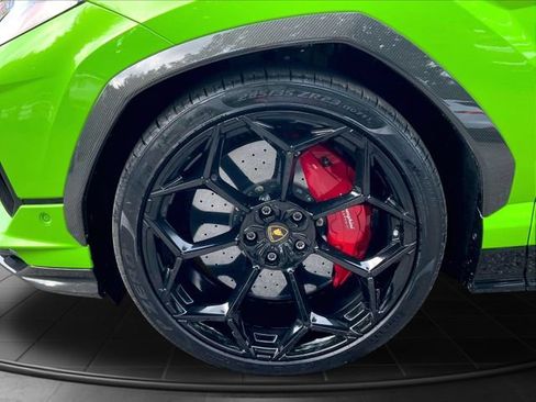 Used 2024 Lamborghini Urus Performante AWD/4WD image 14