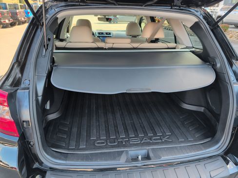 Used 2019 Subaru Outback 2.5i Limited image 19