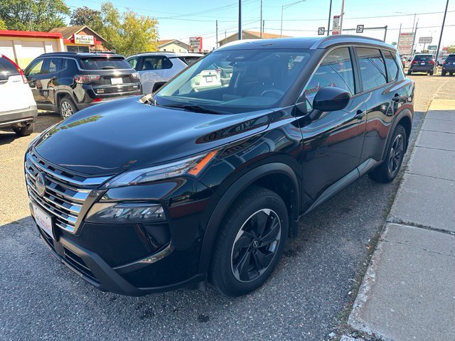 Used 2024 Nissan Rogue SV w/ SV Premium Package AWD/4WD image 3