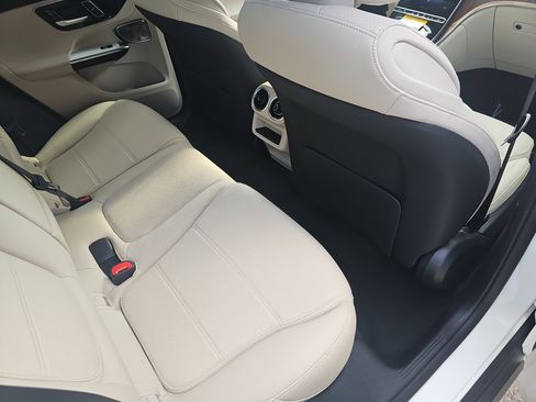 New 2026 Mercedes-Benz GLC 300 4MATIC image 11