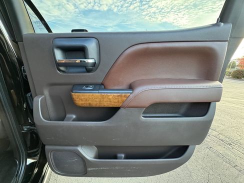 Used 2015 Chevrolet Silverado 2500 High Country w/ Duramax Plus Package image 24