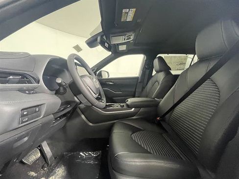 New 2026 Toyota Highlander XSE AWD/4WD image 9