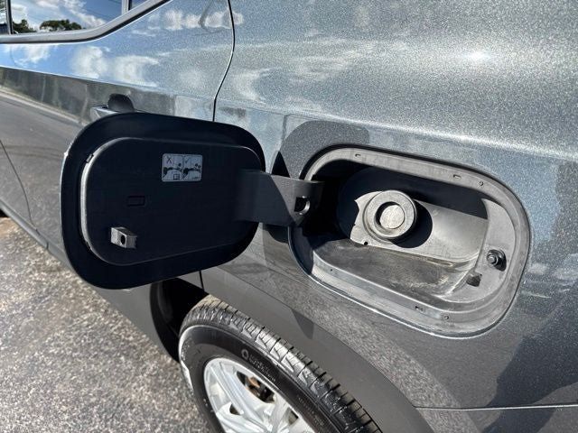 Used 2018 GMC Terrain SLE w/ Driver Convenience Package FWD image 19