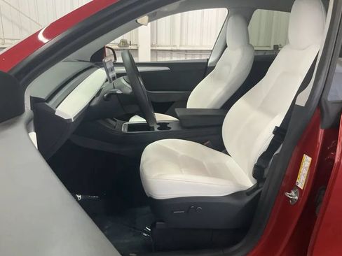 Used 2023 Tesla Model Y Long Range AWD/4WD image 5