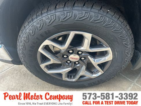 Certified 2023 GMC Sierra 1500 SLT w/ SLT Premium Plus Package AWD/4WD image 9
