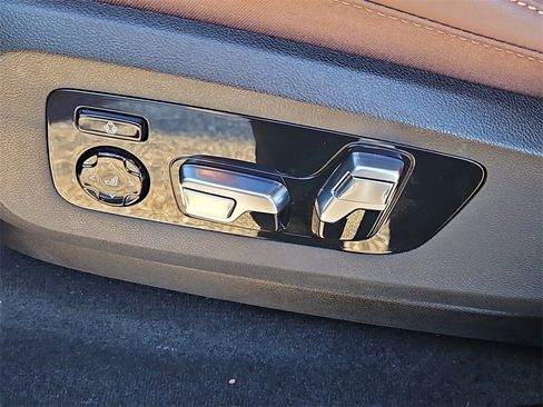 Used 2024 BMW X5 M60i w/ Executive Package image 27