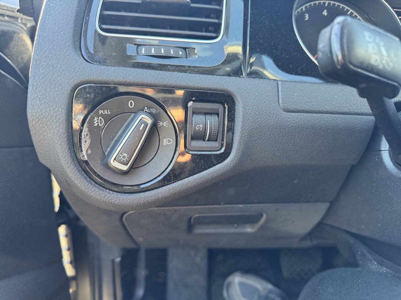 Used 2015 Volkswagen Golf SEL FWD image 33