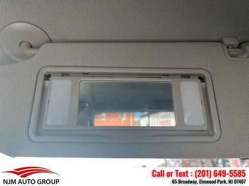 Used 2014 Chevrolet Volt w/ Enhanced Safety Package 2 FWD image 31