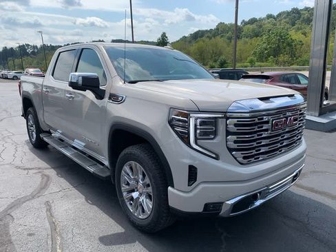 Used 2026 GMC Sierra 1500 Denali w/ Technology Package AWD/4WD image 8