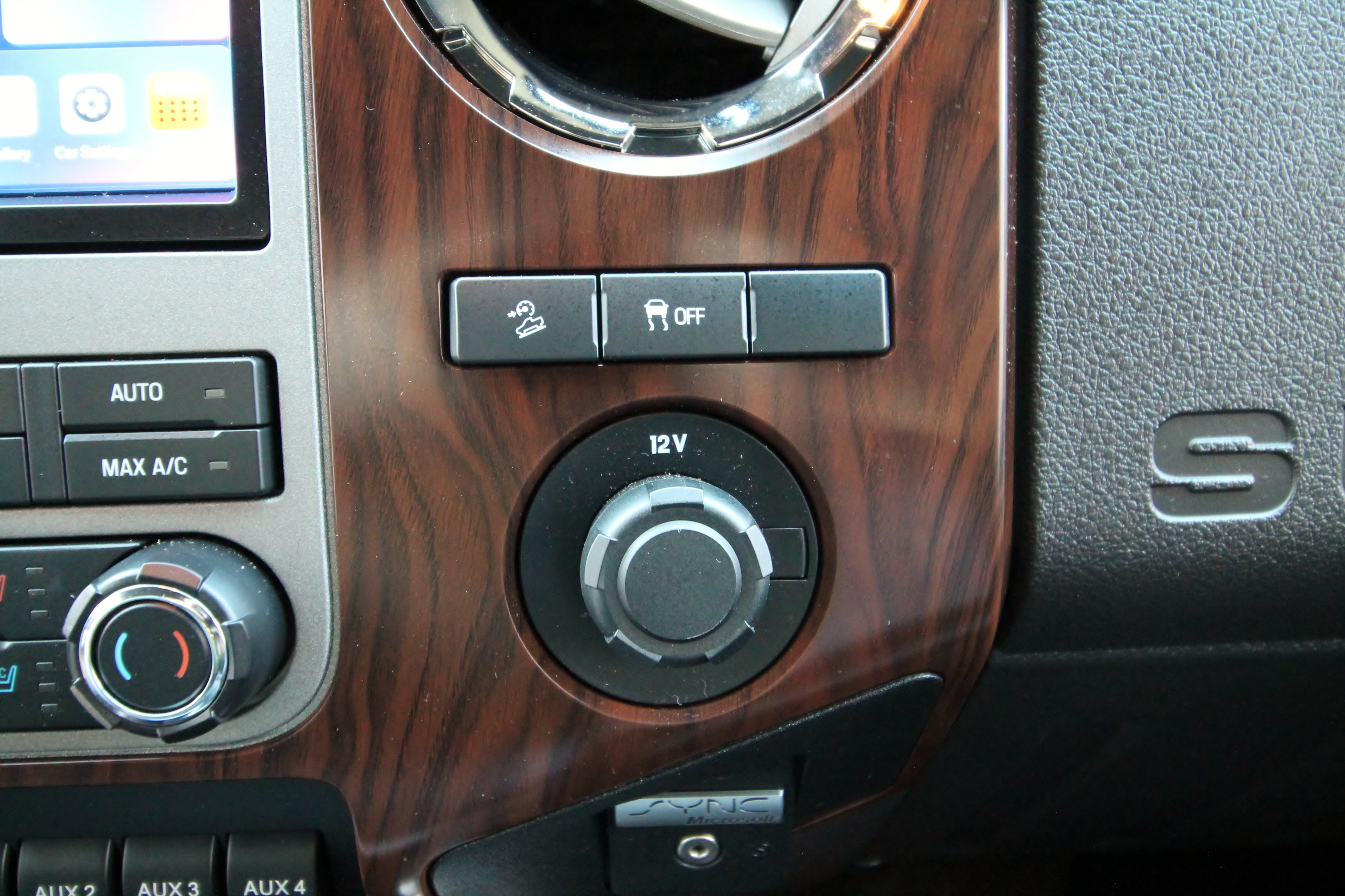 Used 2012 Ford F250 Lariat w/ Chrome Pkg AWD/4WD image 33