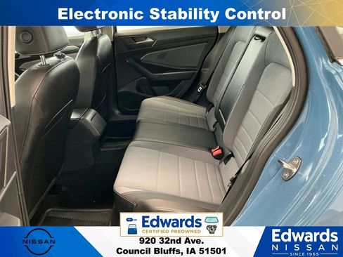 Used 2025 Volkswagen Jetta SE FWD image 12