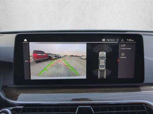 Used 2021 BMW 530i w/ Premium Package image 20