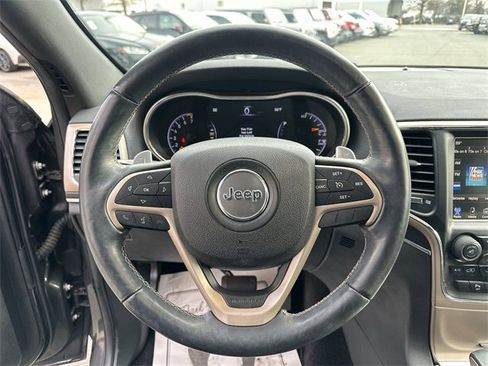 Used 2017 Jeep Grand Cherokee Limited w/ Trailer Tow Group IV image 17