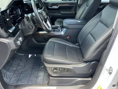 Used 2022 GMC Sierra 1500 SLT w/ SLT Convenience Package AWD/4WD image 25