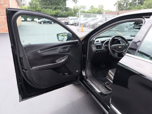 Used 2018 Chevrolet Impala Premier FWD image 18