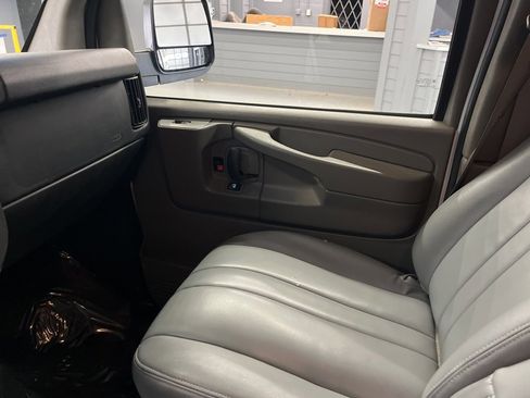 Used 2014 Chevrolet Express 3500 LT w/ LT Preferred Equipment Group image 15