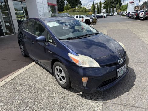 Used 2013 Toyota Prius Two FWD image 8