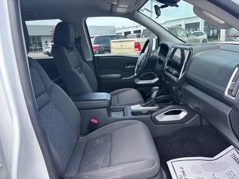 Used 2025 Nissan Frontier SV RWD image 14