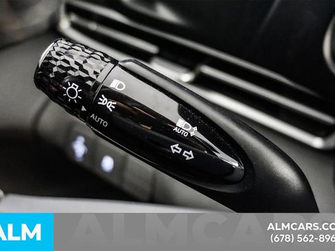 Used 2025 Hyundai Elantra Sport image 28