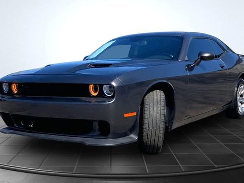 Used 2021 Dodge Challenger SXT w/ Driver Convenience Group image 4