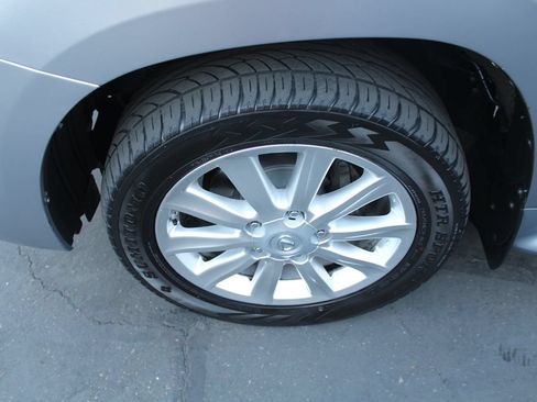 Used 2008 Lexus LX 570 4WD w/ Technology Pkg image 11