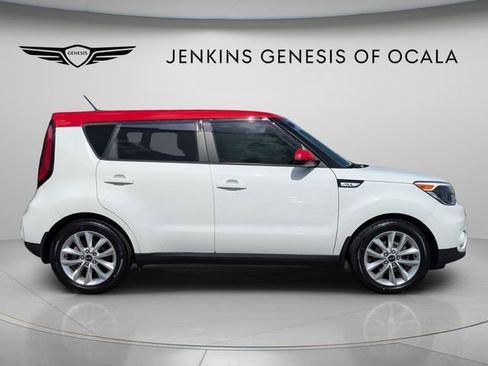 Used 2018 Kia Soul + FWD image 8