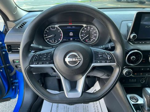 Used 2024 Nissan Sentra SV FWD image 15