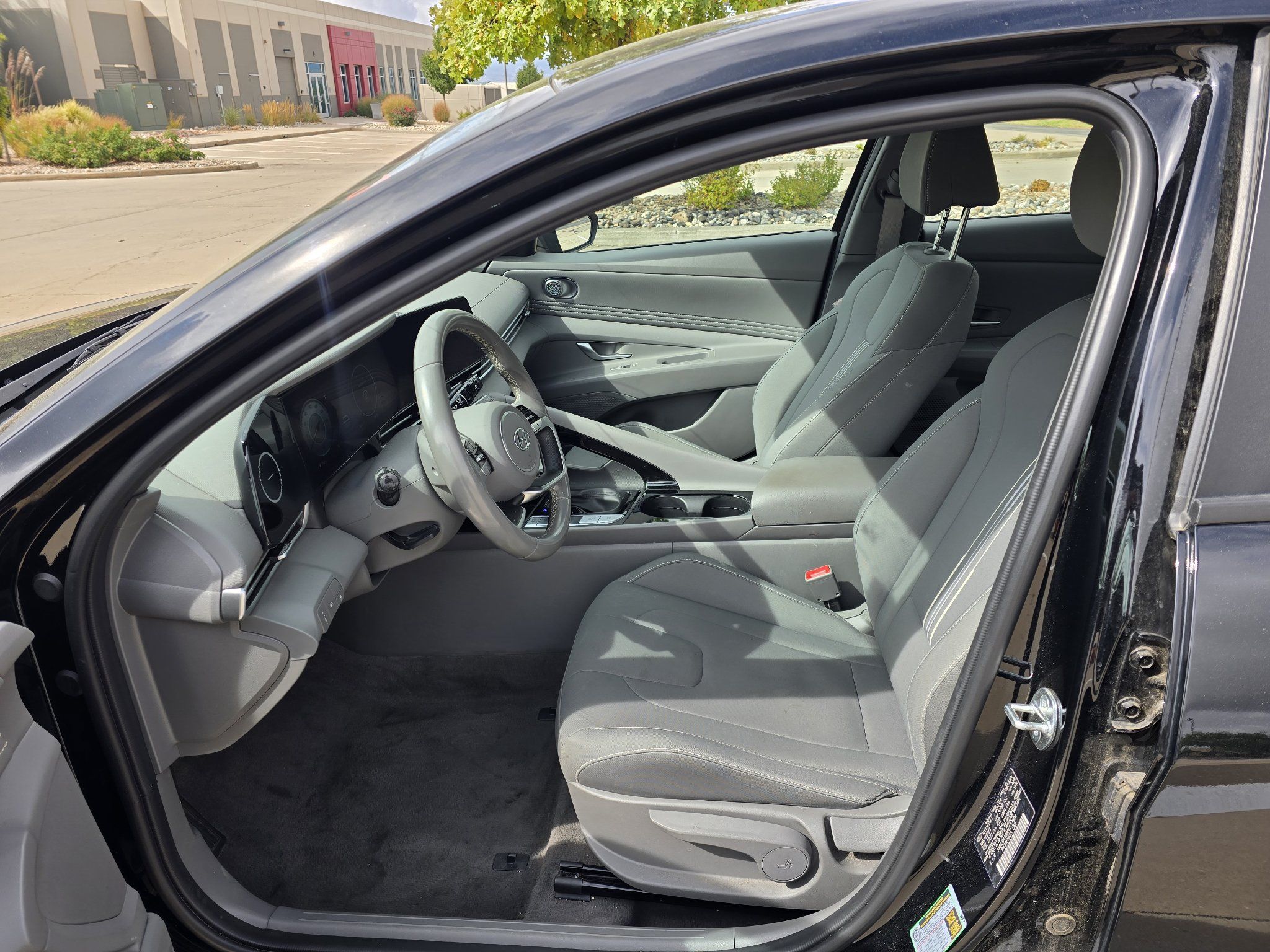 Used 2023 Hyundai Elantra SEL w/ Convenience Package FWD image 12
