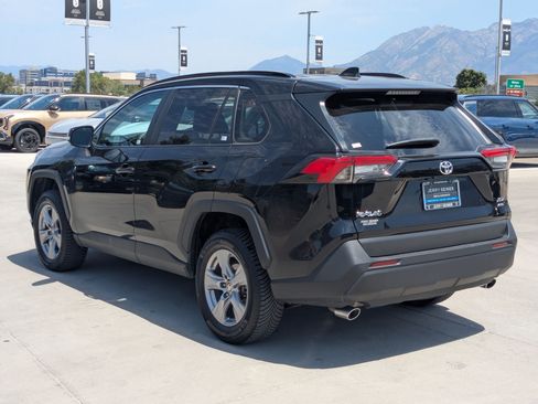 Used 2024 Toyota RAV4 XLE AWD/4WD image 3