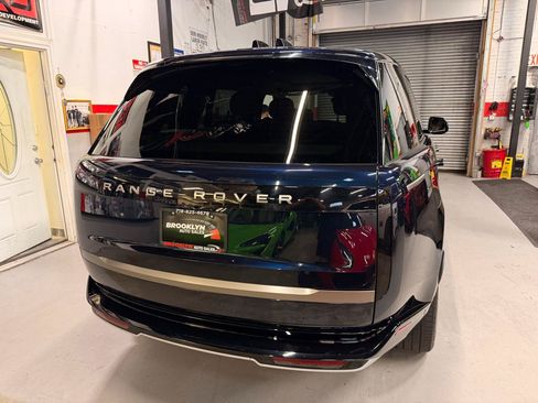 Used 2025 Land Rover Range Rover Long Wheelbase SE AWD/4WD image 8