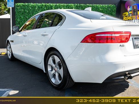 Used 2018 Jaguar XE RWD image 9