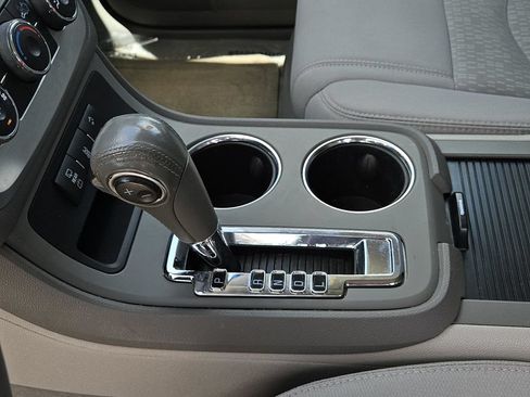 Used 2013 GMC Acadia SLE FWD image 32