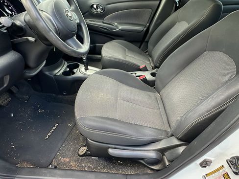 Used 2014 Nissan Versa SV image 16