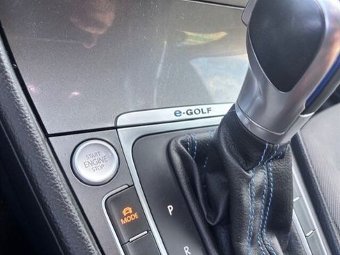 Used 2016 Volkswagen e-Golf SE w/ DC Fast Charging Package image 21