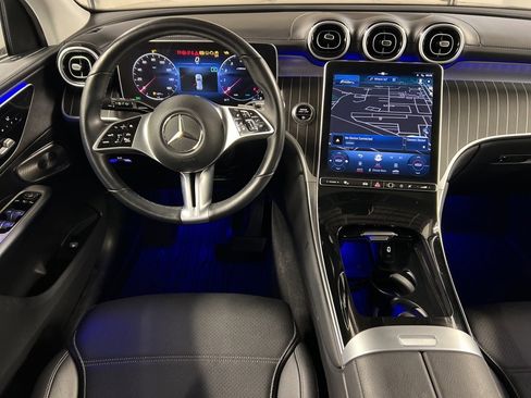 Used 2023 Mercedes-Benz GLC 300 4MATIC image 9