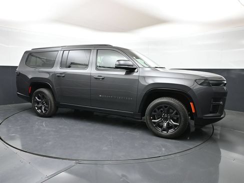 New 2026 Jeep Grand Wagoneer L Limited w/ Premium Group II AWD/4WD image 1
