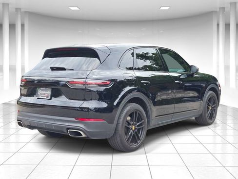 Used 2019 Porsche Cayenne AWD/4WD image 3